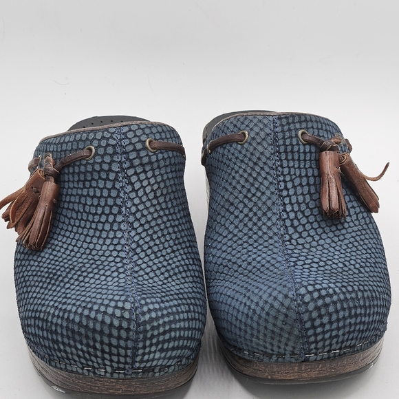 Dansko blue suede grid w/tassels classic clog shoes size 38 US size 7.5/ 8 htf - Picture 12 of 16